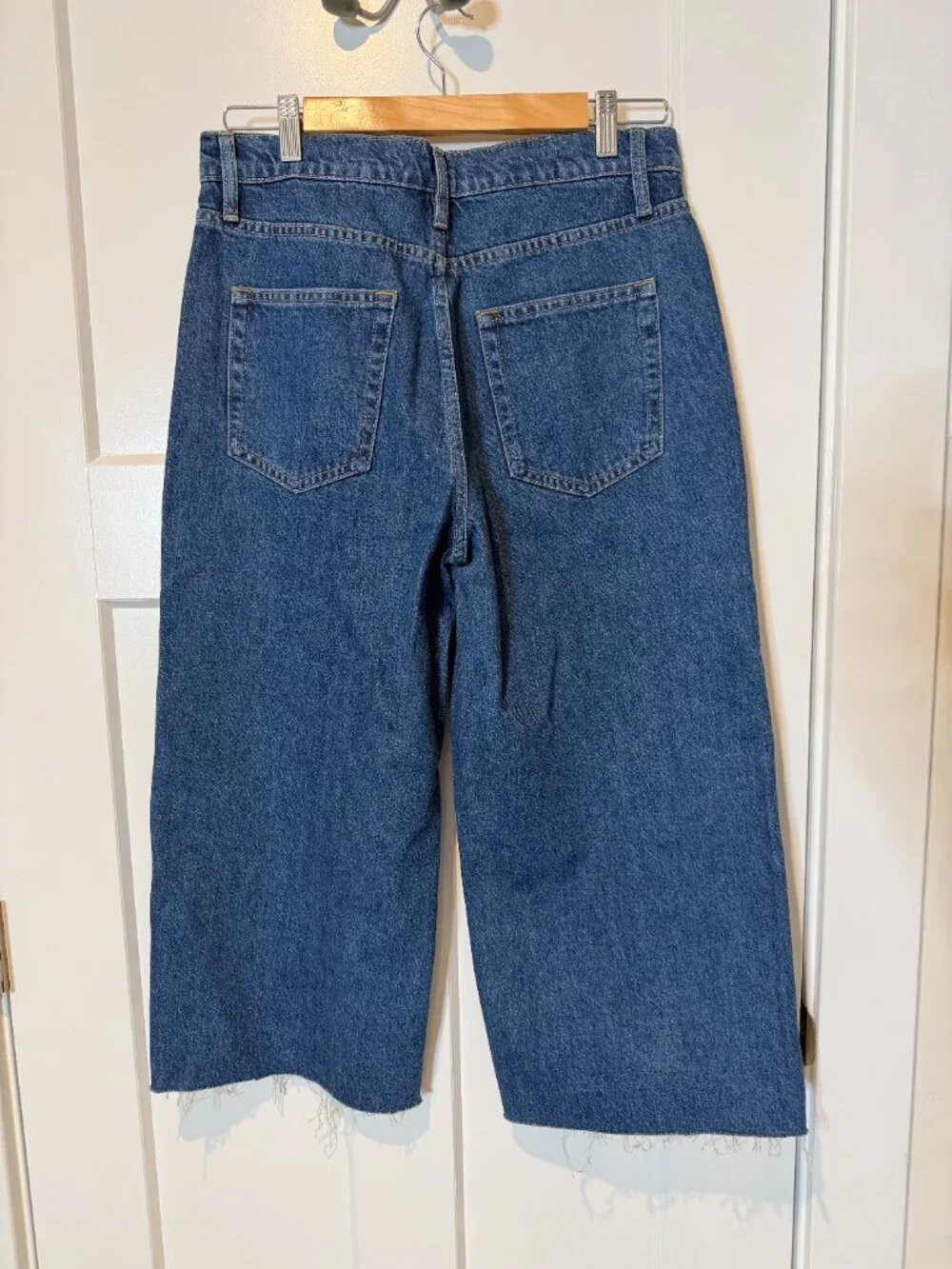 FRAME High Waist Raw Hem Capri Jeans Size 28 - Picture 3 of 3